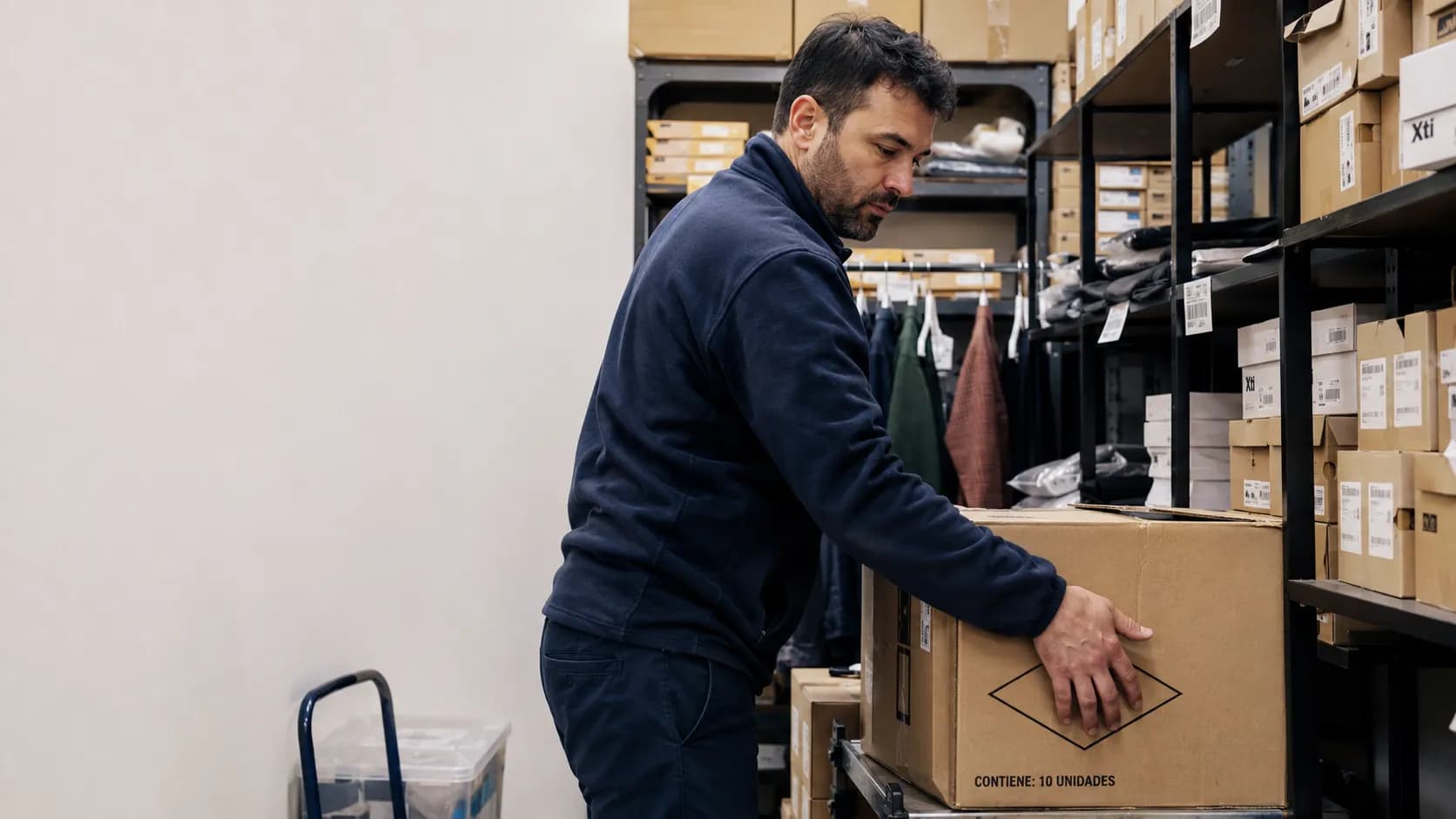 Quanto ganha um operador de armazém em Portugal?